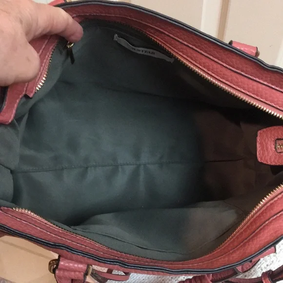 Elegant Salmon Leather Handbag Satchel/Crossbody - Picture 10 of 13